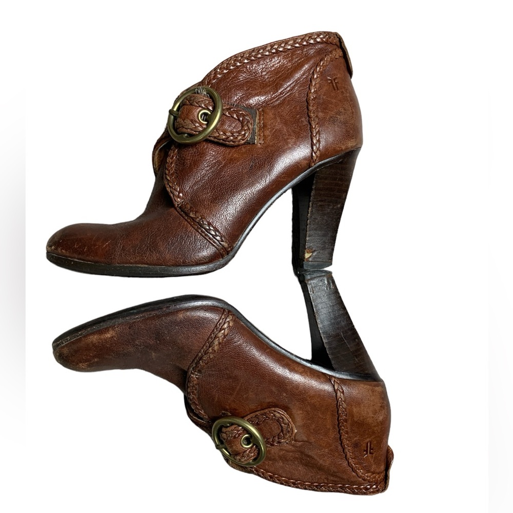 Frye Vickie Braided Leather Ankle Bootie Brown Western Buckle 77811 Womens 7.5
